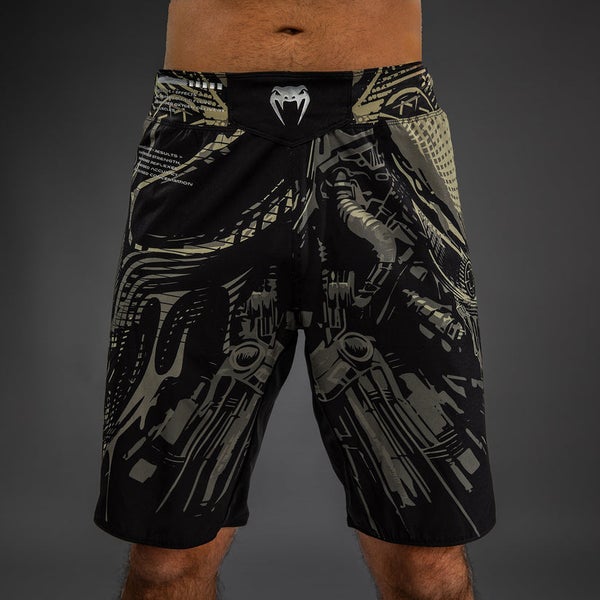 Venum Invader FightShorts Kamppailushortsit (25) - Black/Sand